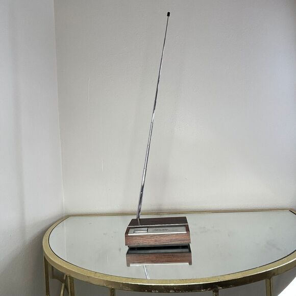 VTG Realistic Crystal Controlled Weatheradio Weather Radio Model 12-141 works ! - Picture 2 of 5